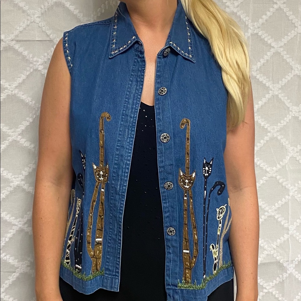 Life Styles Cat Embroidered Vest size PL women’s
